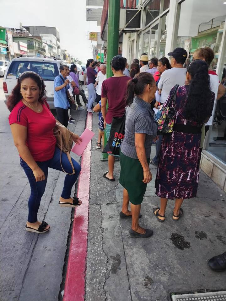 Denuncian cuentas sin fondos en tarjetas del Banco del Bienestar en Chiapas