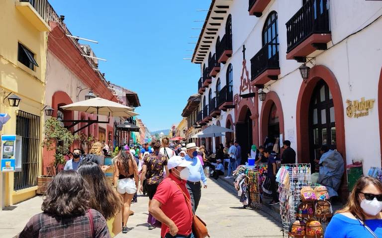 Turistas y ciudadanos locales abarrotan las calles de San Cristóbal - El  Heraldo de Chiapas | Noticias Locales, Policiacas, sobre México, Chiapas y  el Mundo